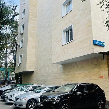 Уютная Квартира В Самом Сердце Алматы Almatý Exterior foto
